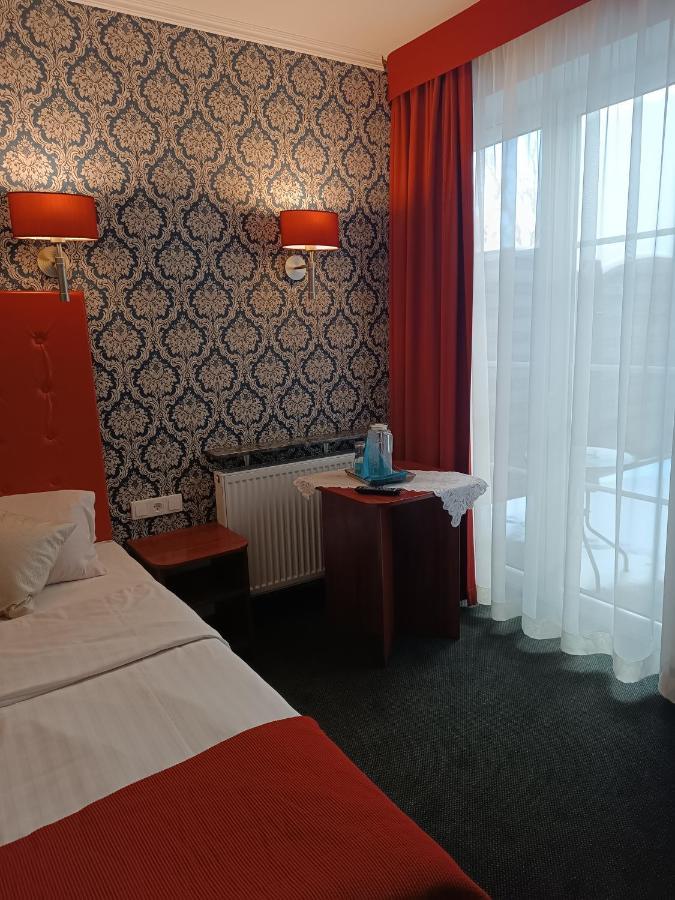 Amigo Hotel Sulejówek Kültér fotó
