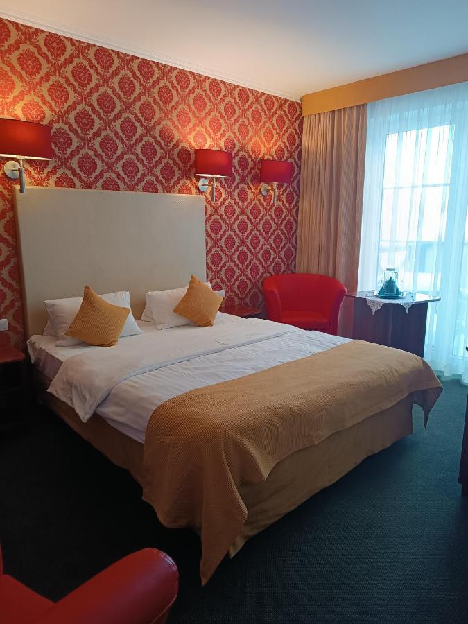 Amigo Hotel Sulejówek Kültér fotó