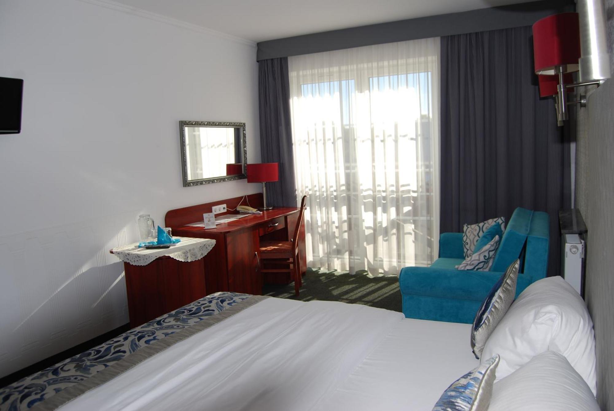 Amigo Hotel Sulejówek Kültér fotó