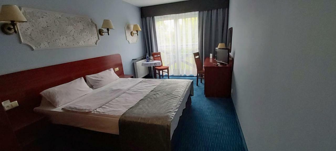 Amigo Hotel Sulejówek Kültér fotó