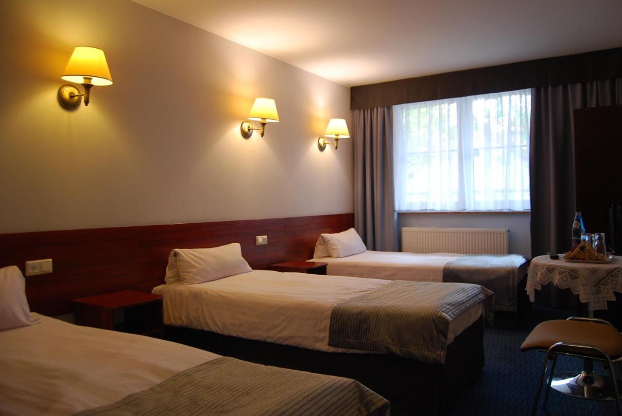 Amigo Hotel Sulejówek Kültér fotó